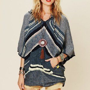 ☯️Free People poncho☯️